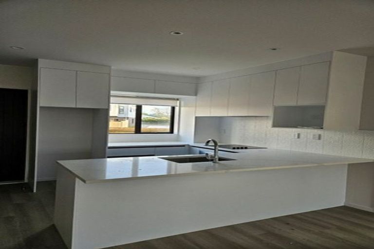 Photo of property in 19/35 Young Crescent, Drury, 2113