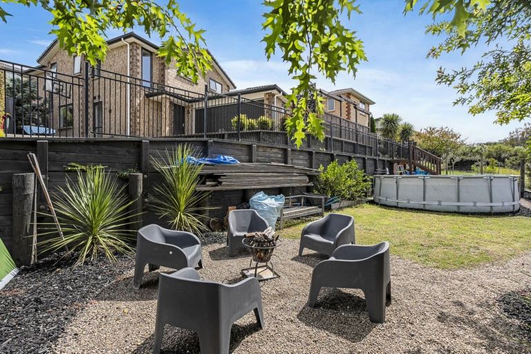 Photo of property in 112 Grand Drive, Orewa, 0931
