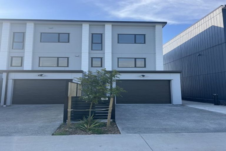 Photo of property in 11 Mataitai Road, Hobsonville, Auckland, 0618