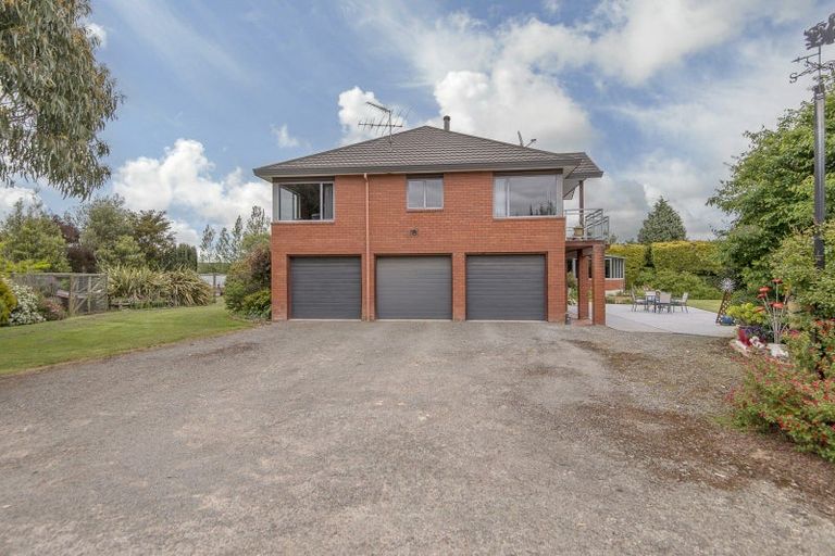 Photo of property in 77 Horndon Street, Darfield, 7571