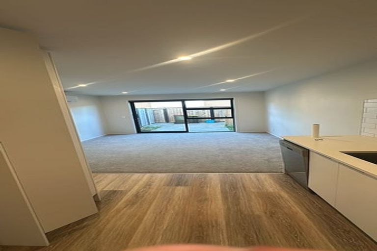 Photo of property in 4/372 Stokes Valley Road, Stokes Valley, Lower Hutt, 5019