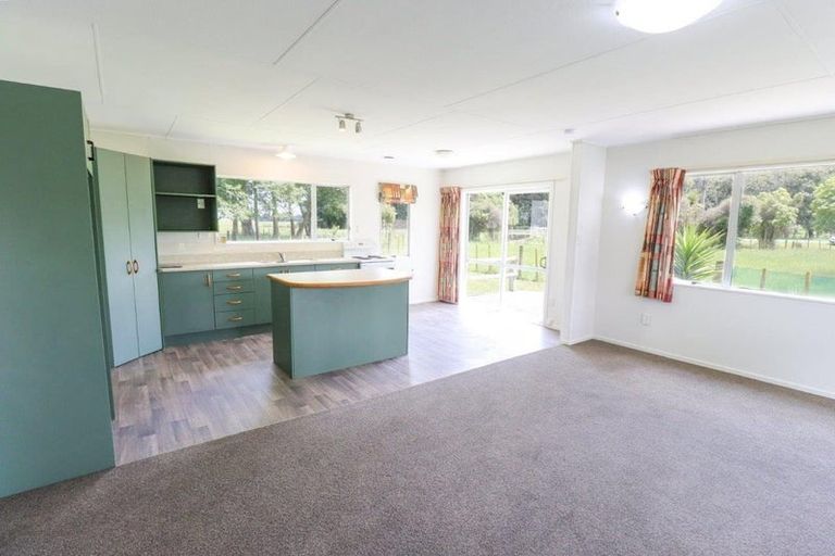 Photo of property in 213 Green Road, Awahuri, Palmerston North, 4476