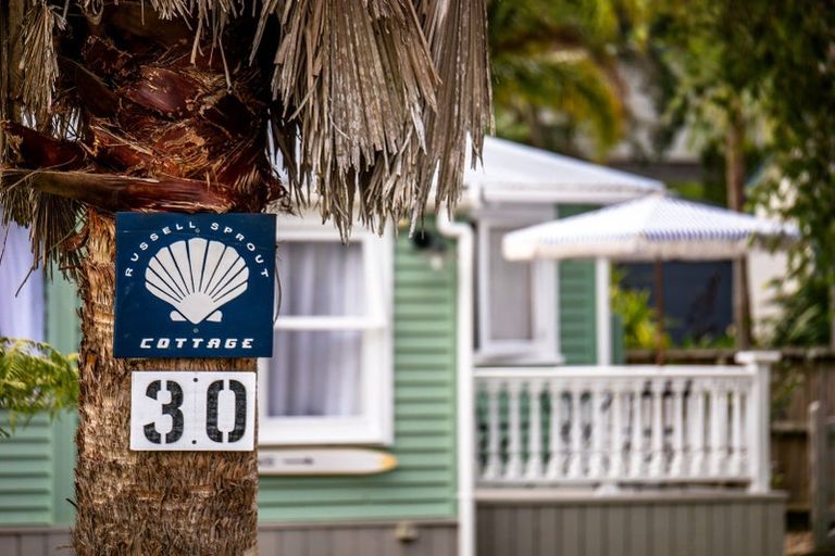 Photo of property in 30 Florance Avenue, Russell, 0202