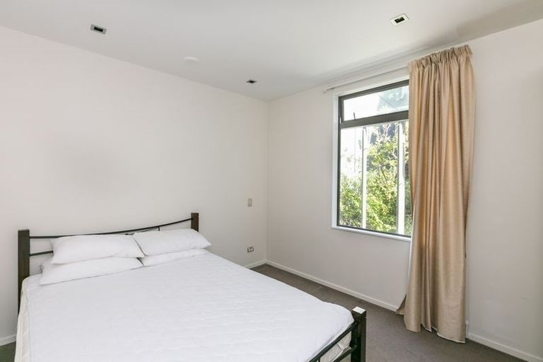 Photo of property in Patent 326 Apartments, 326 Evans Bay Parade, Hataitai, Wellington, 6021