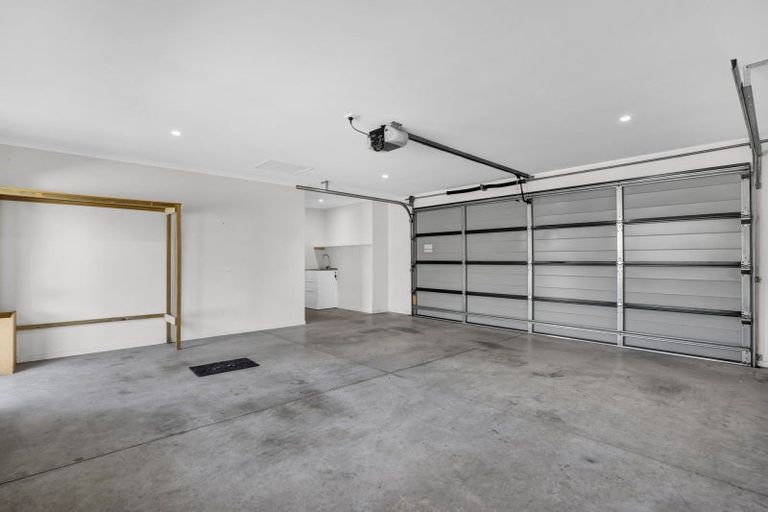 Photo of property in 16 Keene Drive, Bell Block, New Plymouth, 4312