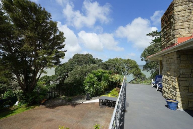 Photo of property in 1 Cliff Lane, Glenbrook, Waiuku, 2681
