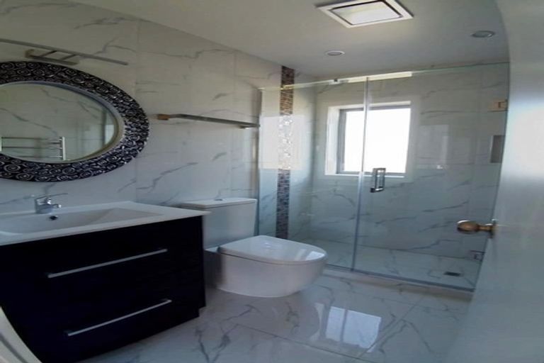 Photo of property in 8/15 Andersons Road, Oteha, Auckland, 0632