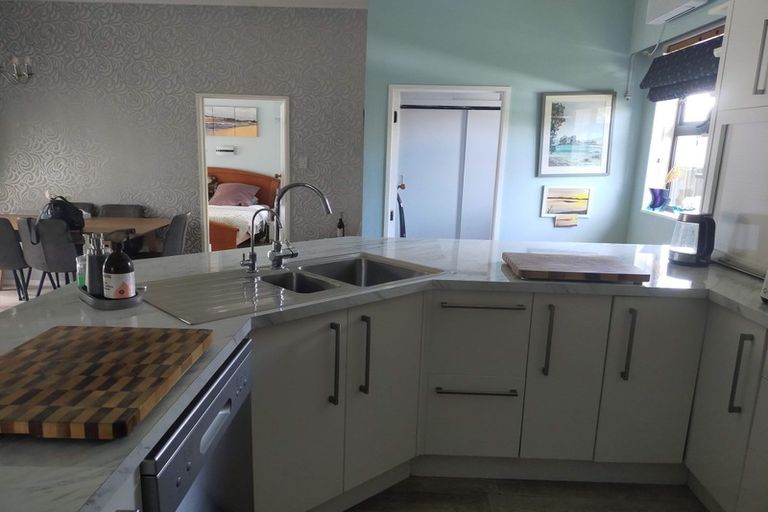 Photo of property in 1407 Caroline Road, Mayfair, Hastings, 4122