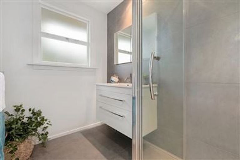 Photo of property in 2/37 Lochee Road, Upper Riccarton, Christchurch, 8041