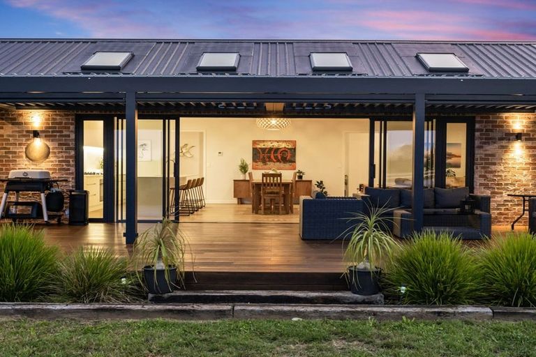 Photo of property in 8 Vinifera Lane, Te Kauwhata, 3782