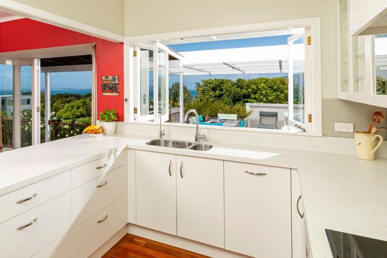 Photo of property in 11 Brighton Terrace, Mairangi Bay, Auckland, 0630