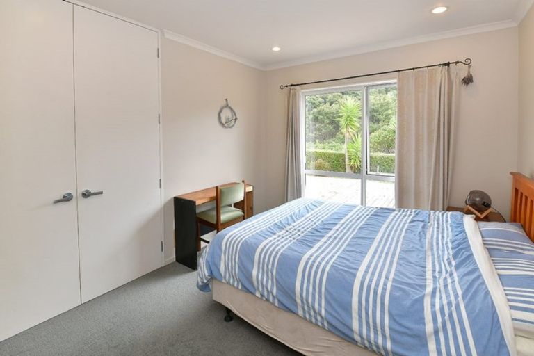 Photo of property in 1034 Peak Road, Helensville, 0875