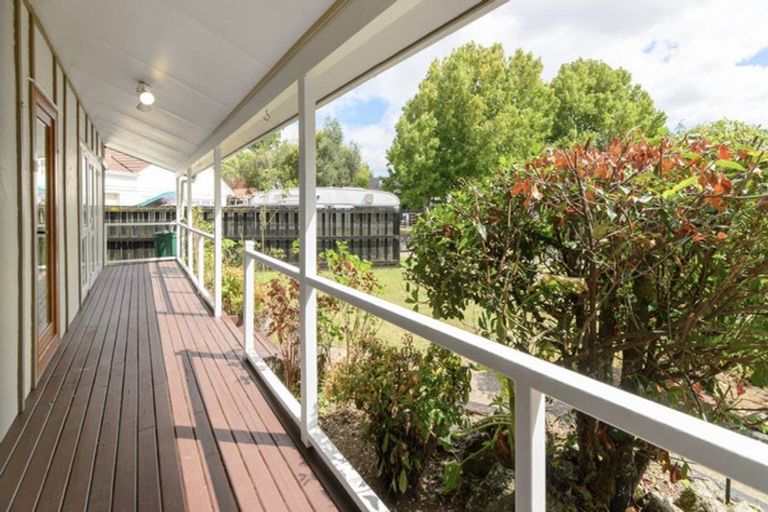 Photo of property in 12 Orinda Close, Botany Downs, Auckland, 2010