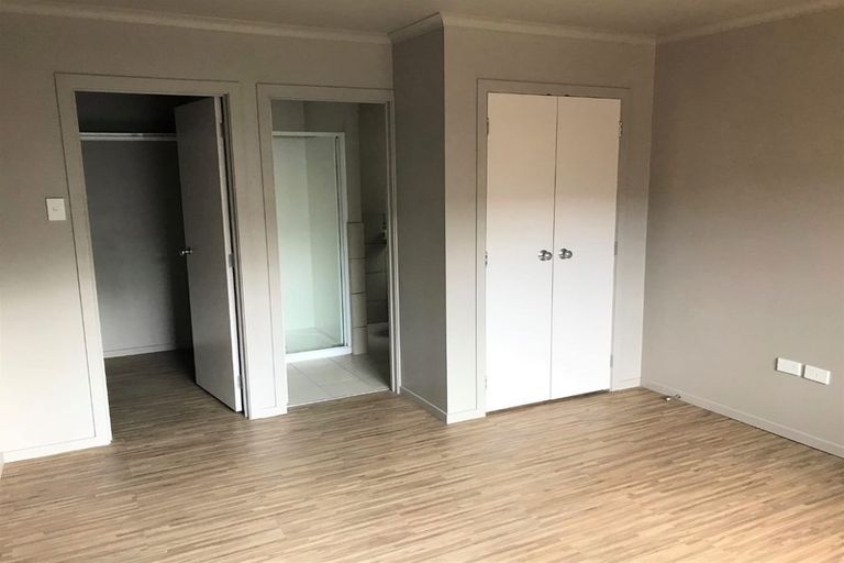 Photo of property in 26 Moulton Street, Moturoa, New Plymouth, 4310