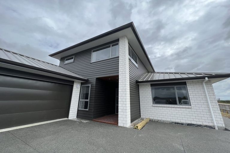 Photo of property in 15 Kapua Crescent, Rototuna North, Hamilton, 3210