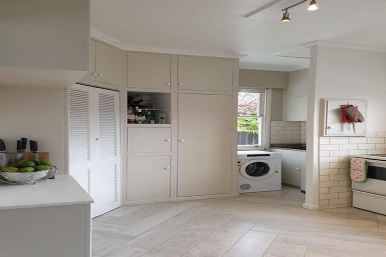 Photo of property in 110a Williams Street, Cambridge, 3434