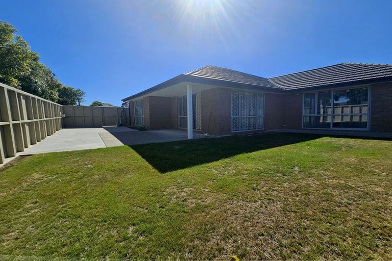 Photo of property in 78a Cutts Road, Russley, Christchurch, 8042