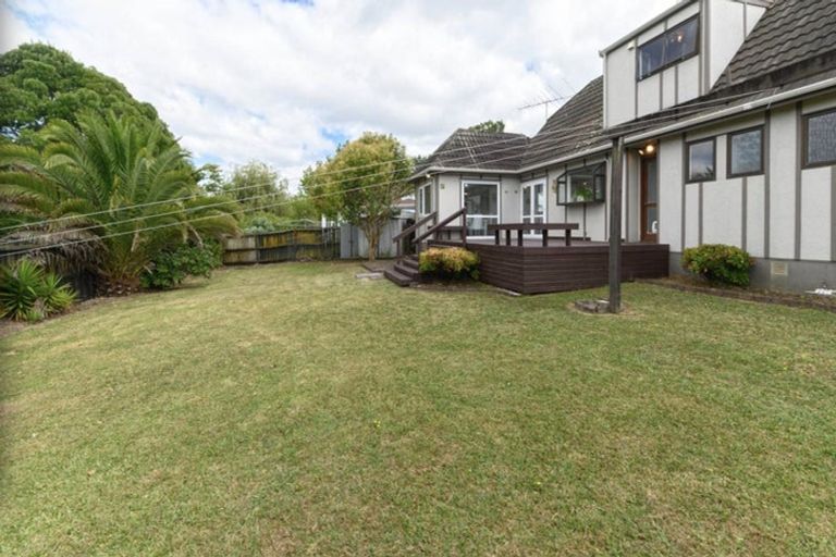 Photo of property in 12 Orinda Close, Botany Downs, Auckland, 2010