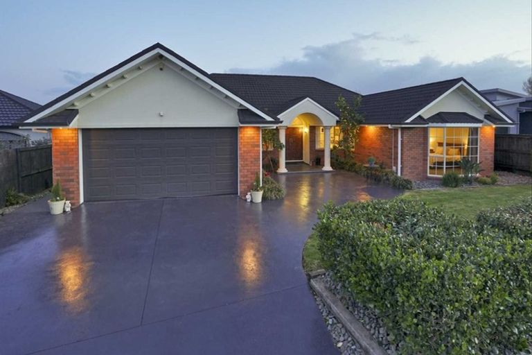 Photo of property in 26 Malbec Place, Rototuna, Hamilton, 3210