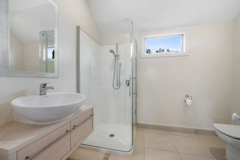 Photo of property in 33 Seymour Road, Mellons Bay, Auckland, 2014