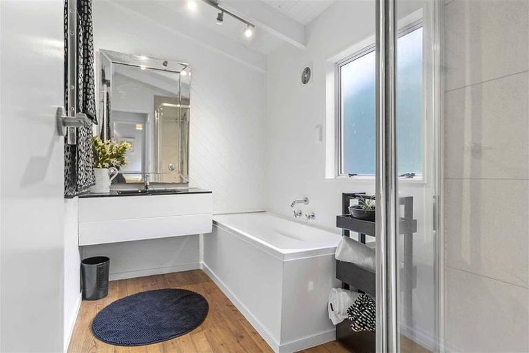 Photo of property in 17a Arawata Terrace, Fernhill, Queenstown, 9300