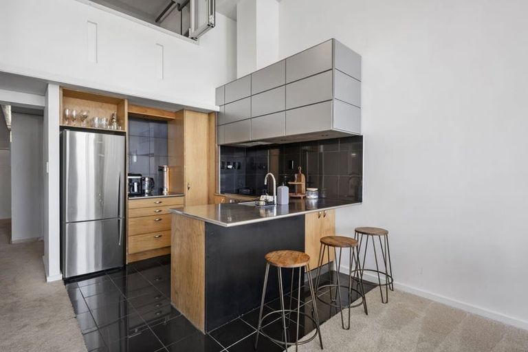 Photo of property in Stadium Garden Flats, 117/107 Thorndon Quay, Pipitea, Wellington, 6011