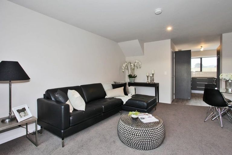 Photo of property in 4/60 Charles Street, Waltham, Christchurch, 8011