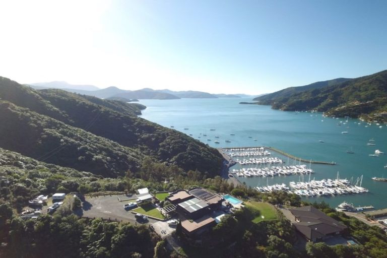 Photo of property in 43 Marina Drive, Waikawa, Picton, 7220