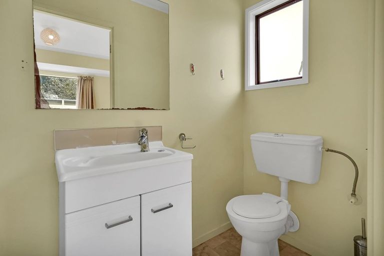 Photo of property in 40a Woodside Road, Massey, Auckland, 0614