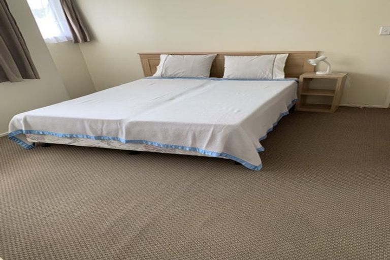 Photo of property in 2/7 Pinero Place, Bucklands Beach, Auckland, 2014