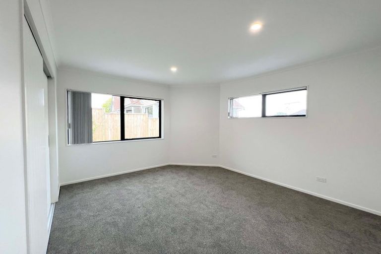 Photo of property in 15c Regia Close, Half Moon Bay, Auckland, 2012