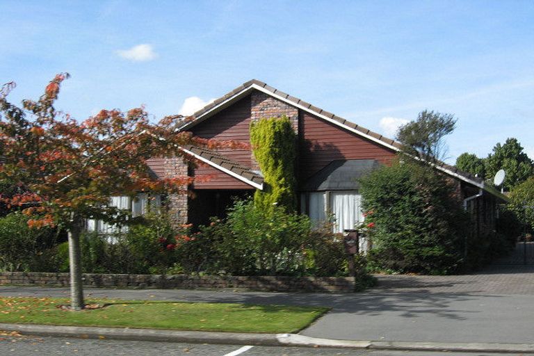 Photo of property in 21 Solway Avenue, Ilam, Christchurch, 8041