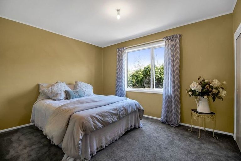 Photo of property in 162 Seaview Road, Westown, New Plymouth, 4310
