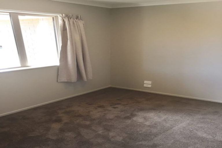 Photo of property in 15 Makawe Roa Street, Marshland, Christchurch, 8083
