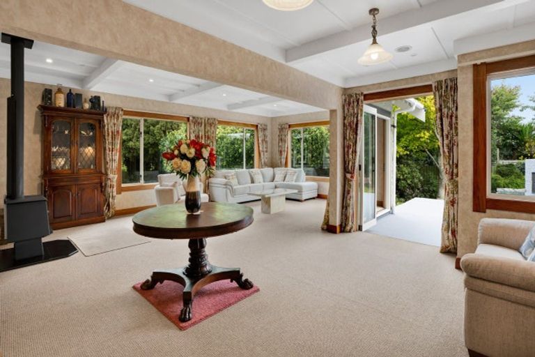 Photo of property in 49 Waihi Road, Hawera, 4610