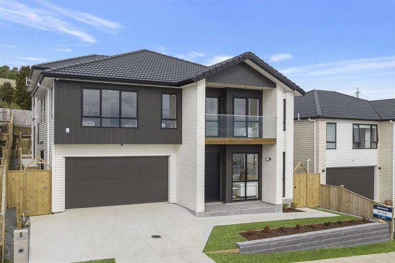 Photo of property in 5 Elevation Street, Flat Bush, Auckland, 2019