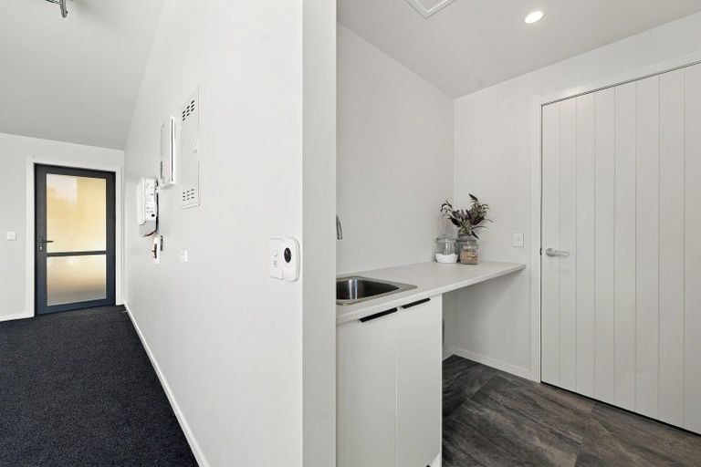 Photo of property in 6 Blackhawk Close, Kinloch, 3377