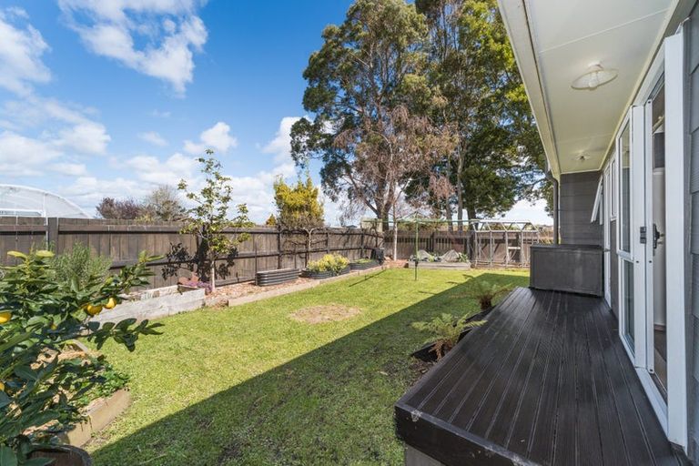 Photo of property in 97 Hillcrest Drive, Kelvin Grove, Palmerston North, 4414
