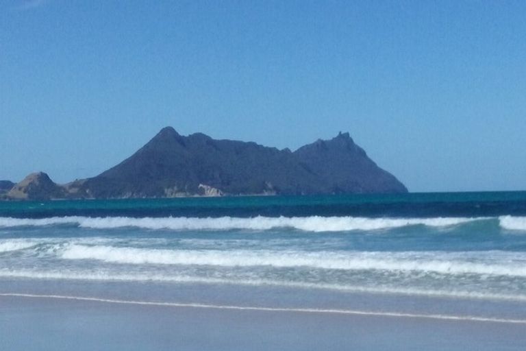 Photo of property in 12 O'farrell Drive, One Tree Point, 0118