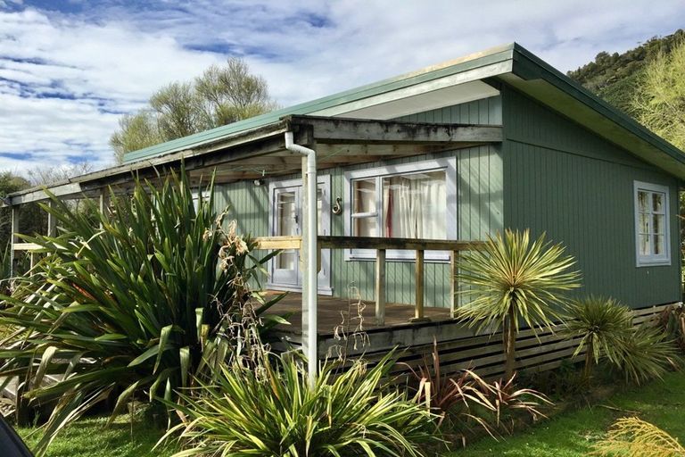 Photo of property in 3-5 Nikau Heights, Little Wanganui, Karamea, 7893