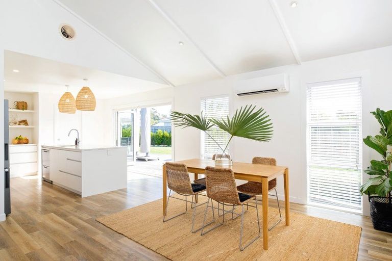 Photo of property in 3 Circuitt Lane, Te Awanga, 4102