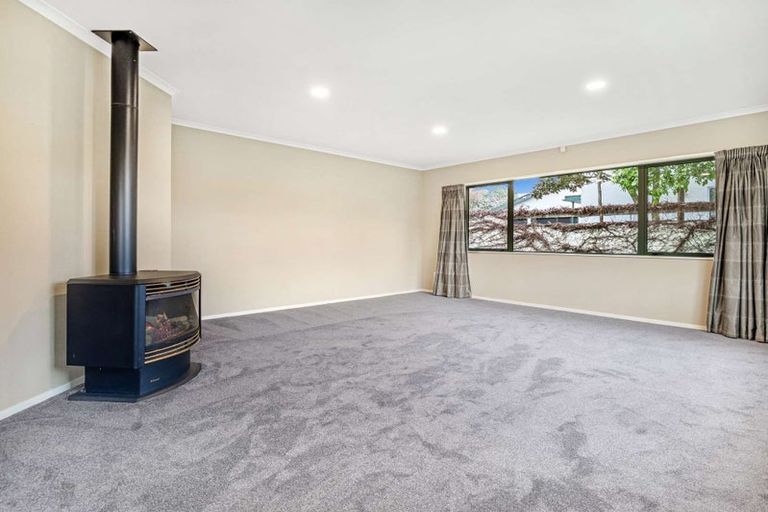 Photo of property in 24 Caulfield Place, Pukehangi, Rotorua, 3015