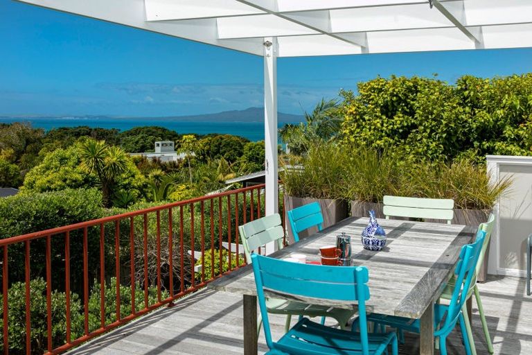 Photo of property in 11 Brighton Terrace, Mairangi Bay, Auckland, 0630