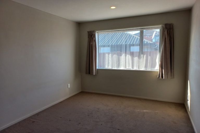 Photo of property in 2/13 Elizabeth Street, Riccarton, Christchurch, 8011