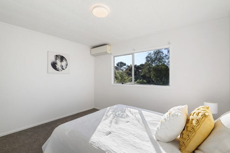 Photo of property in 7 Hotspur Place, Bayview, Auckland, 0629