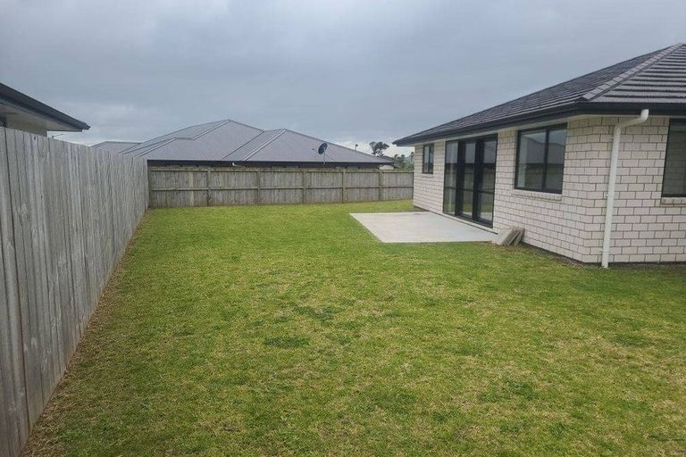 Photo of property in 5 Kapiakauri Road, One Tree Point, 0118