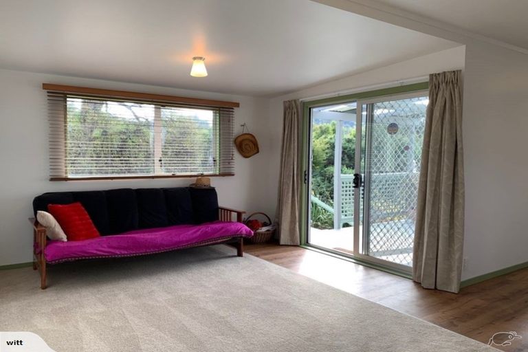Photo of property in 1/645 Swanson Road, Swanson, Auckland, 0612