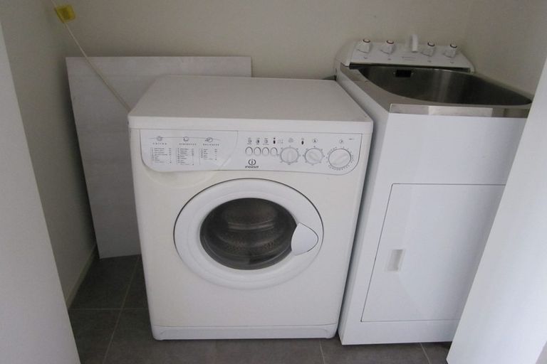 Photo of property in 5/28 Oneroa Road, East Tamaki, Auckland, 2013