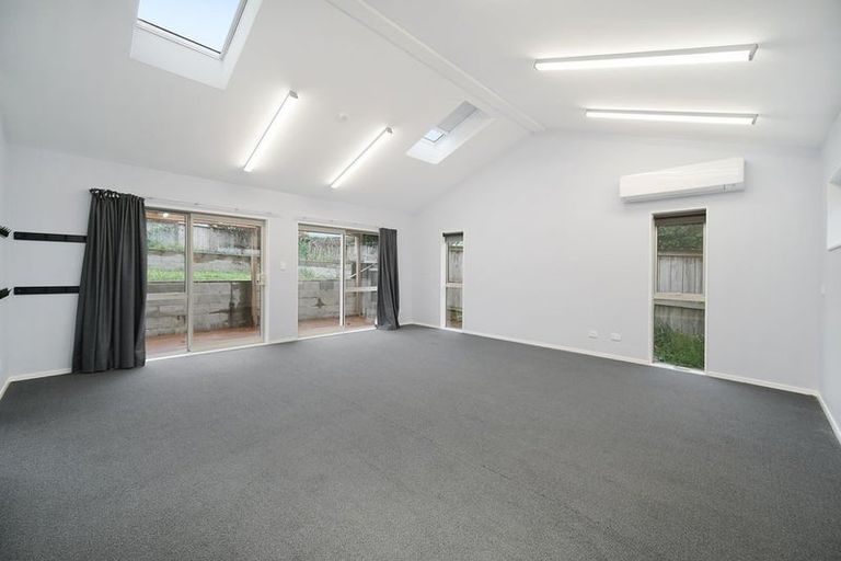 Photo of property in 24 Pooley Street, Pakuranga Heights, Auckland, 2010