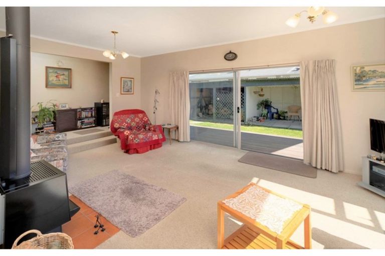 Photo of property in 79 Newnham Street, Rangiora, 7400
